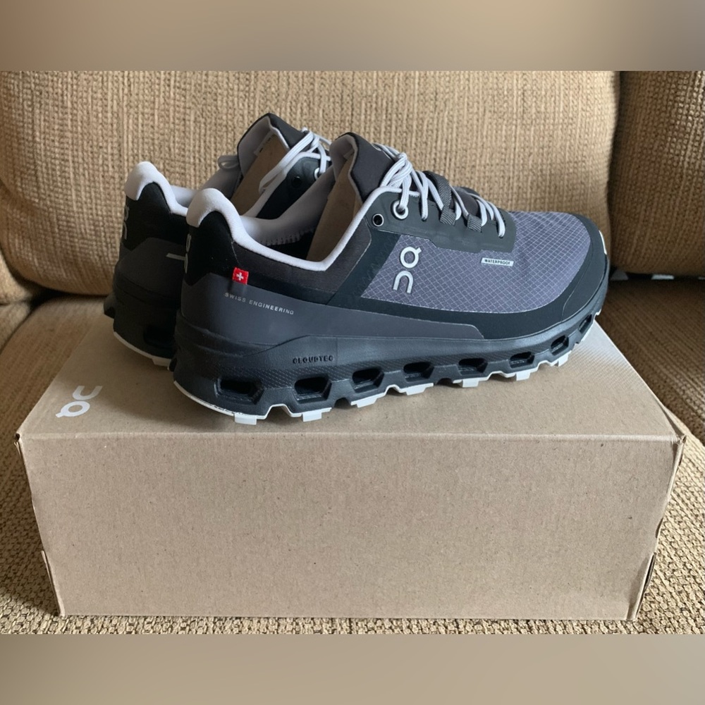 BNWT WOMENS ON Cloudvista Waterproof Shoes - SIZE US 6 - Eclipse Black Sneakers - Picture 12 of 14